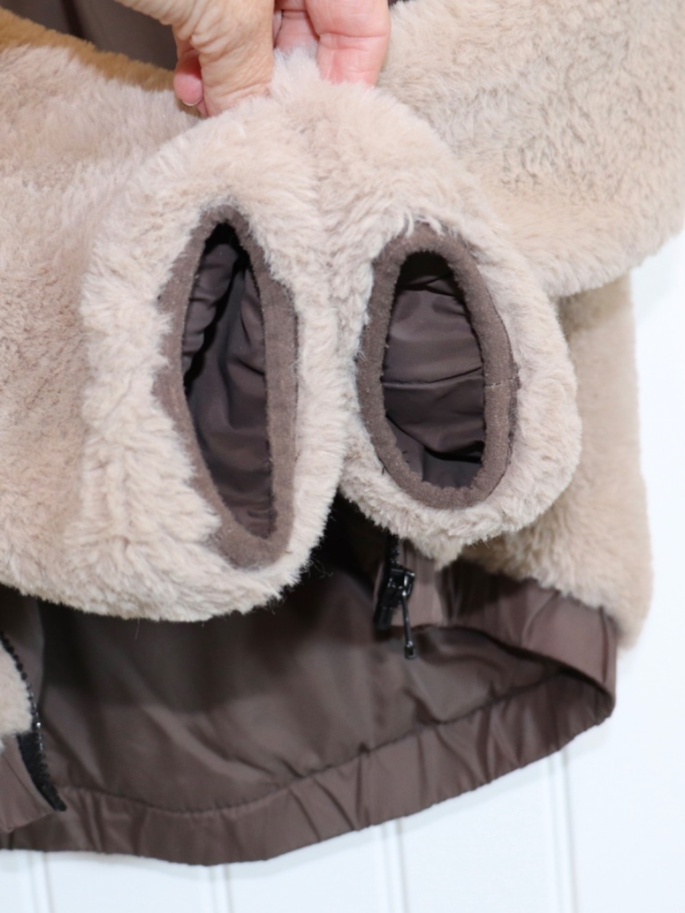 Zara girls hooded faux fur bomber jacket beige brown size 9 zipper sherpa teddy - Picture 9 of 9